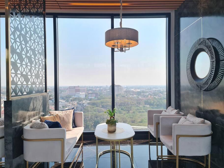 Astra Sky River High Floor,3 Bedrooms 97㎡ 山景房带浴缸 치앙마이 외부 사진