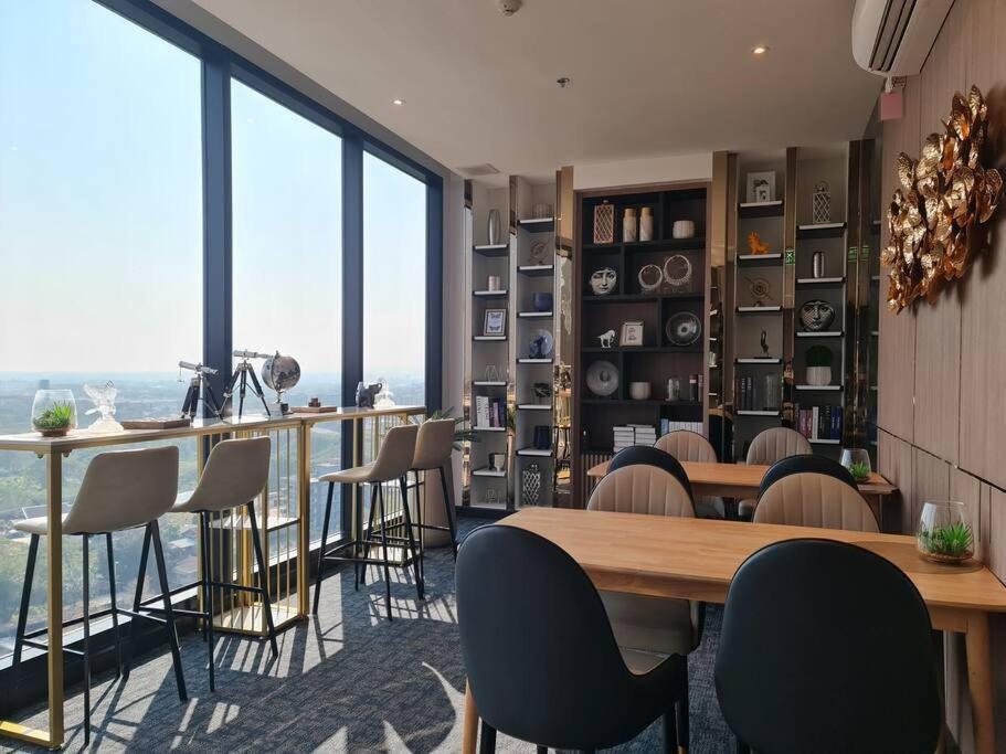 Astra Sky River High Floor,3 Bedrooms 97㎡ 山景房带浴缸 치앙마이 외부 사진