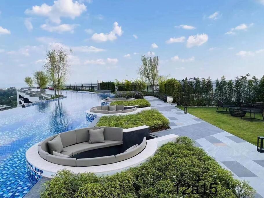 Astra Sky River High Floor,3 Bedrooms 97㎡ 山景房带浴缸 치앙마이 외부 사진