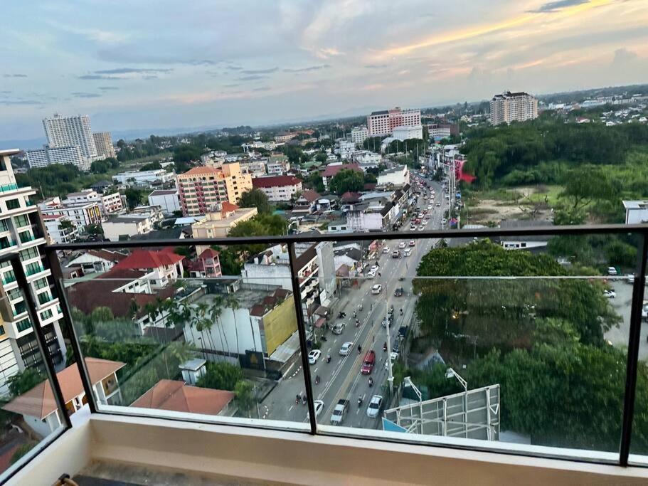 Astra Sky River High Floor,3 Bedrooms 97㎡ 山景房带浴缸 치앙마이 외부 사진